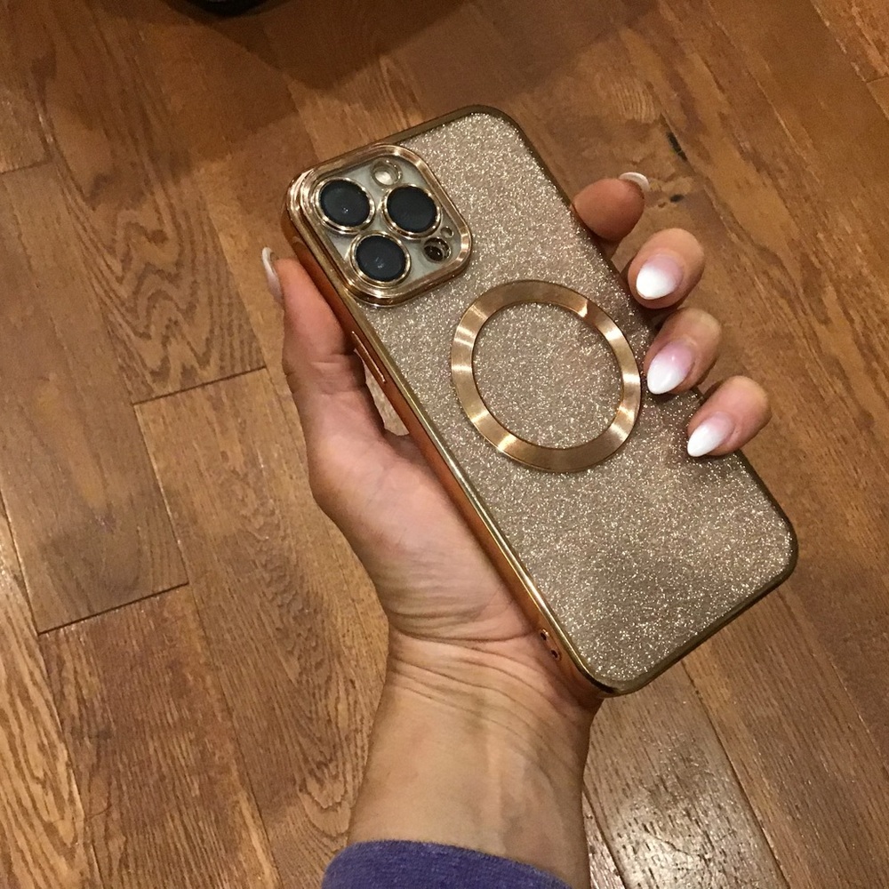 Brand New iPhone 13 Pro Max magnetic case